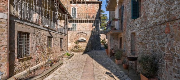 40 rooms House in Passignano sul Trasimeno, Italy No. 57842 43