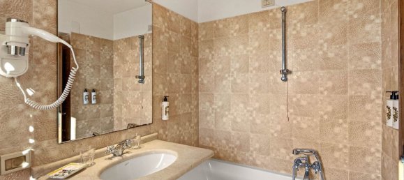 40 rooms House in Passignano sul Trasimeno, Italy No. 57842 21