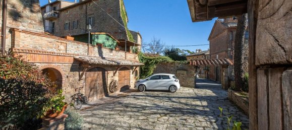 40 rooms House in Passignano sul Trasimeno, Italy No. 57842 47