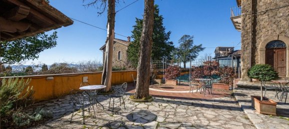 40 rooms House in Passignano sul Trasimeno, Italy No. 57842 36