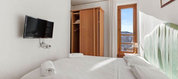 40 rooms House in Passignano sul Trasimeno, Italy No. 57842 23