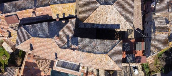 40 rooms House in Passignano sul Trasimeno, Italy No. 57842 6