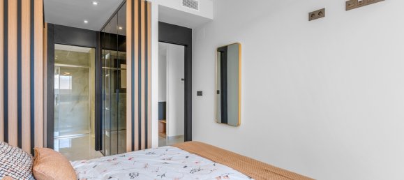 3 bedrooms Penthouse in Alicante, Spain No. 158903 16