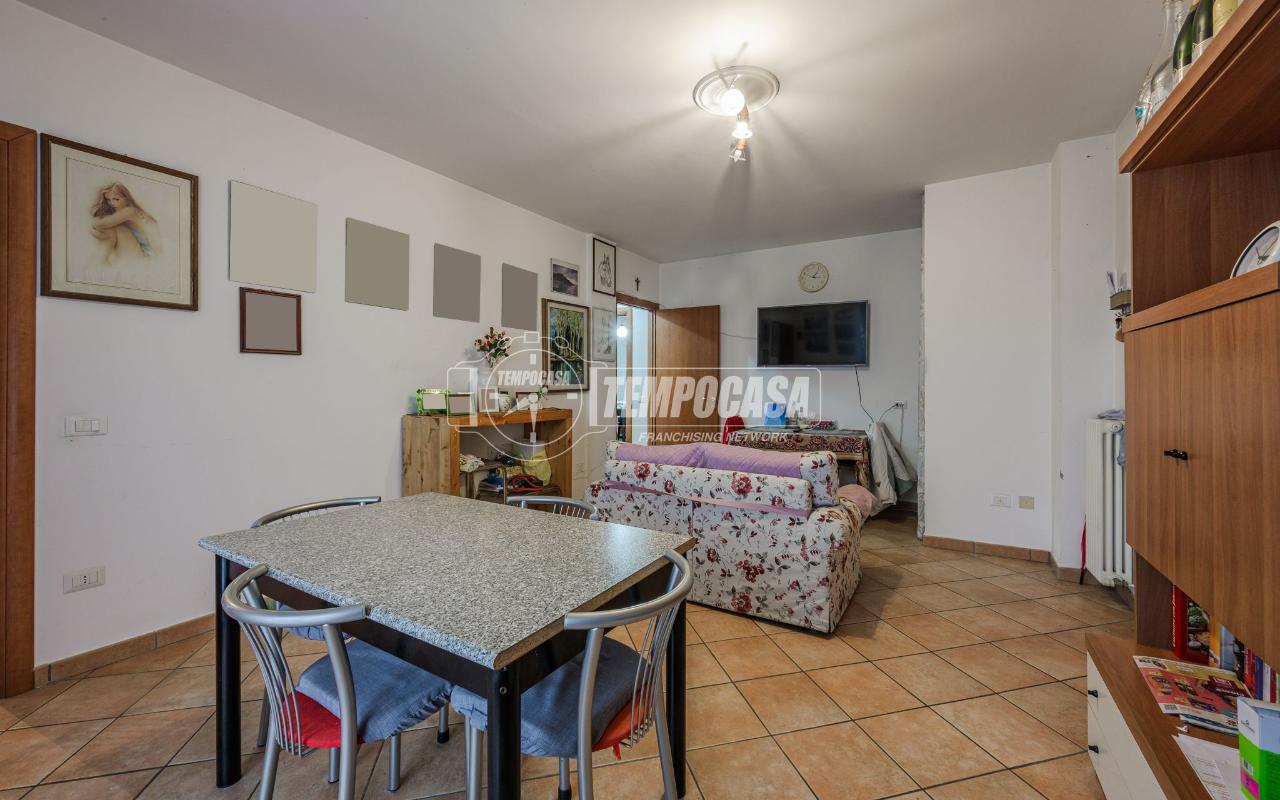 3 rooms Apartment in Medesano, Italy No. 235925