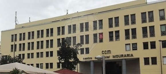 37m² Garage in Lisbon, Portugal No. 87419 3