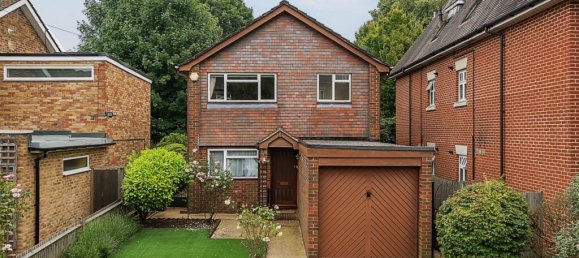 3 bedrooms House in Bromley, United Kingdom No. 13437 14