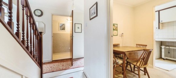 3 bedrooms House in Bromley, United Kingdom No. 13437 9