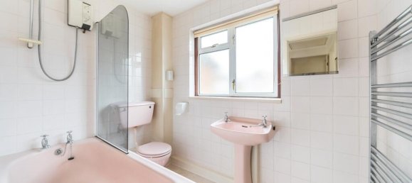 3 bedrooms House in Bromley, United Kingdom No. 13437 15