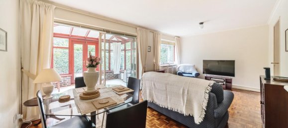 3 bedrooms House in Bromley, United Kingdom No. 13437 3