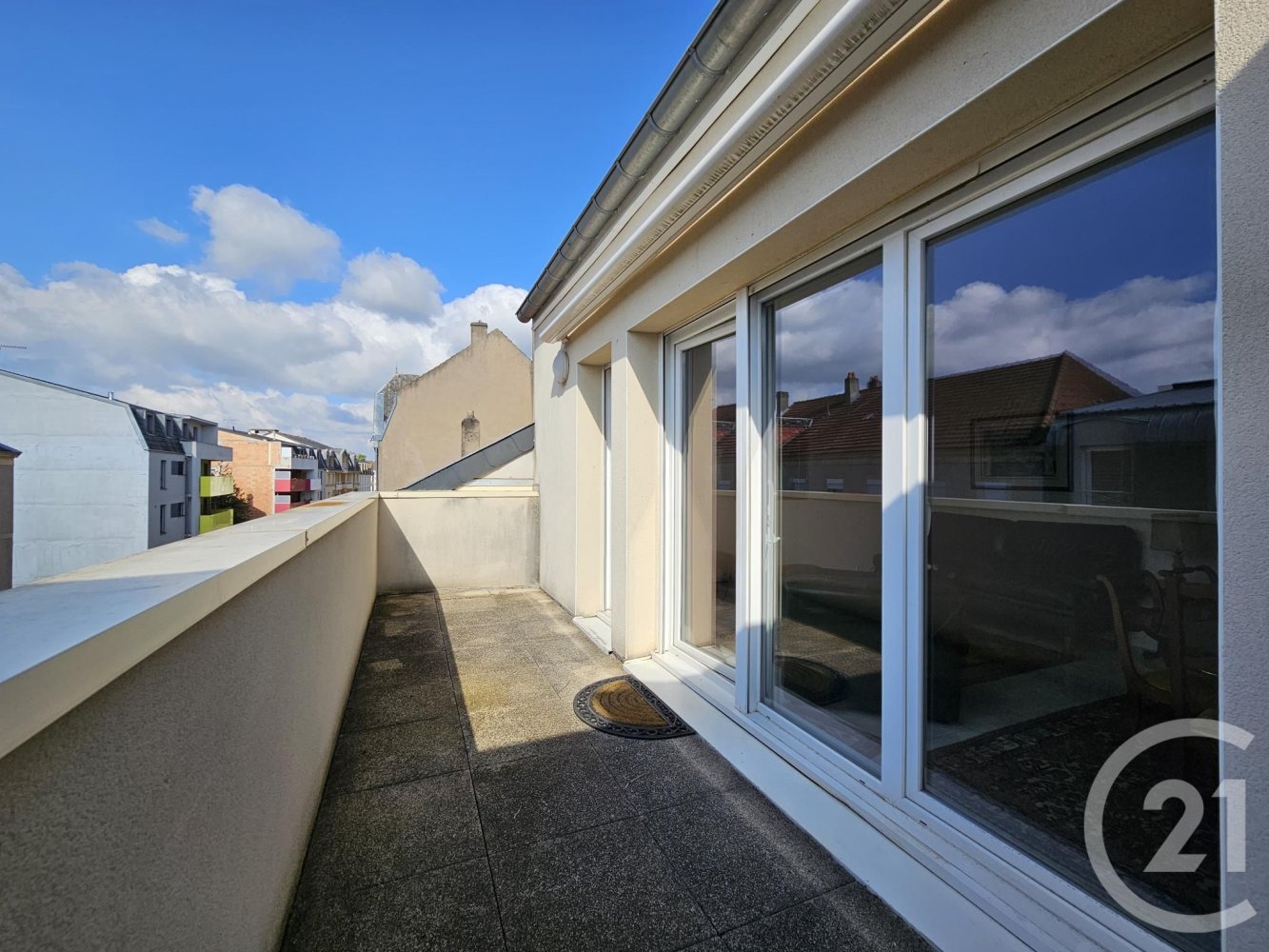 Apartamento de 2 dormitorios en Montigny-les-Metz, France No. 238753