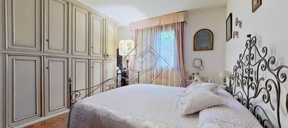 4-salle Appartement à Campi Bisenzio, Italy No. 79645 8