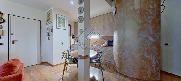 4-salle Appartement à Campi Bisenzio, Italy No. 79645 5