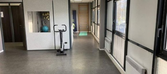  Commercial property in Tours, France No. 303840 4