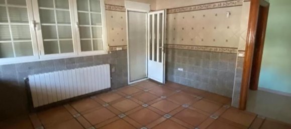 3 bedrooms House in Cuenca, Spain No. 140558 2