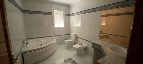 3 bedrooms House in Cuenca, Spain No. 140558 3