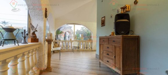 Вилла с 6 спальнями в Сиракузы, Италия № 353399 16