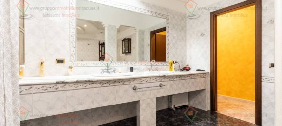 Вилла с 6 спальнями в Сиракузы, Италия № 353399 39