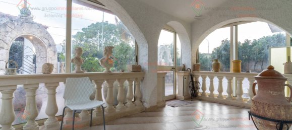 Вилла с 6 спальнями в Сиракузы, Италия № 353399 2