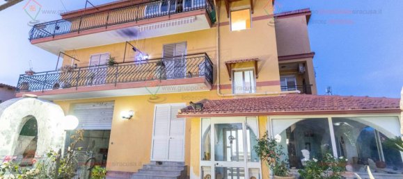 Вилла с 6 спальнями в Сиракузы, Италия № 353399 18