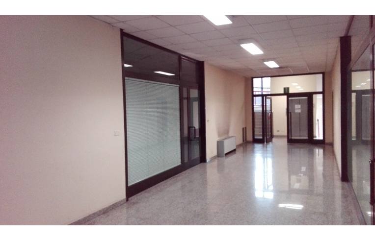 2-salle Propriété commerciale à Volpiano, Italy No. 254146