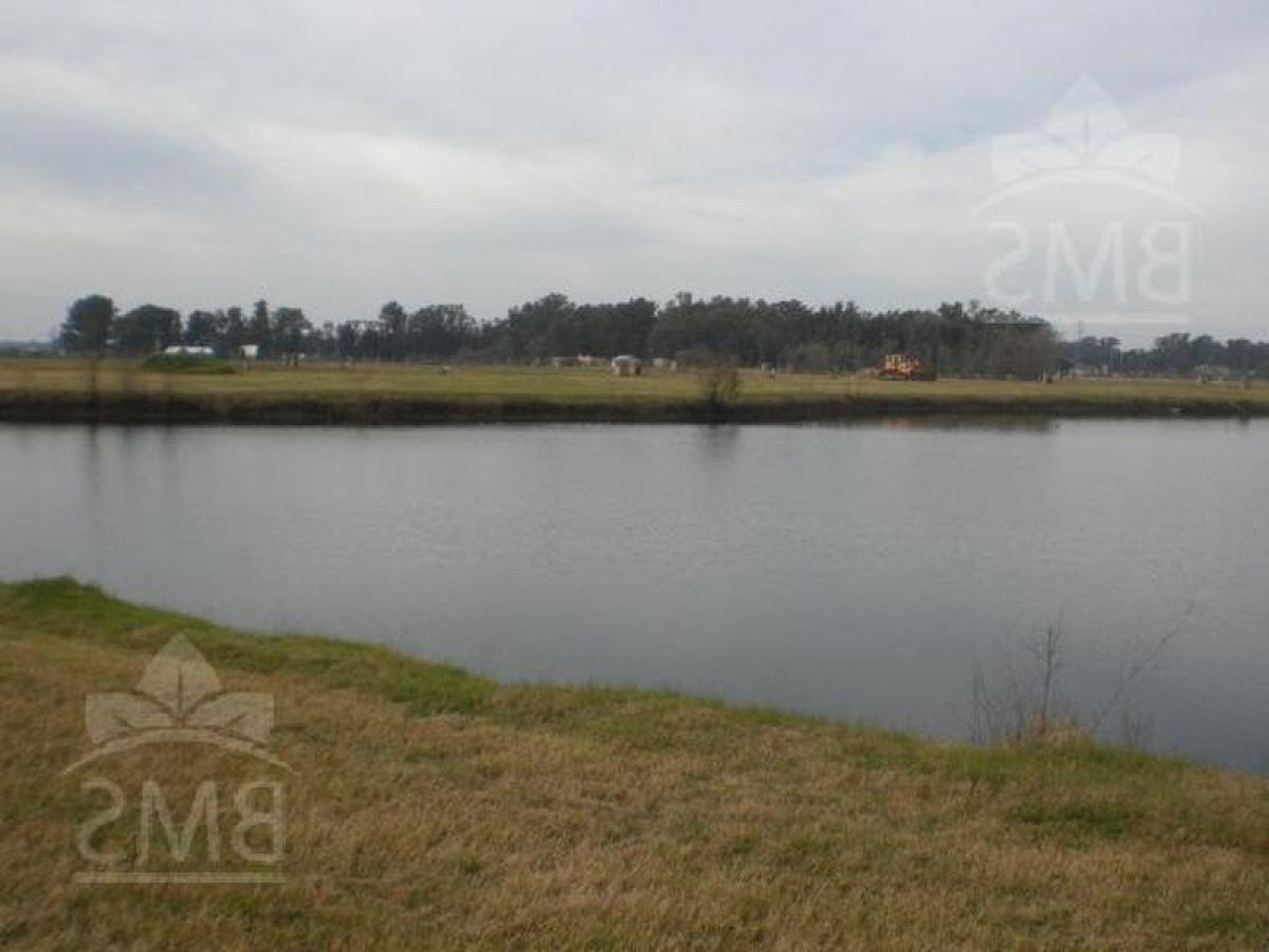  Land in Escobar, Argentina No. 48947