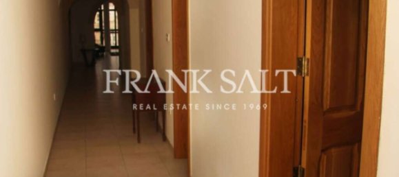 3 bedrooms Apartment in Pieta, Malta No. 8676 5