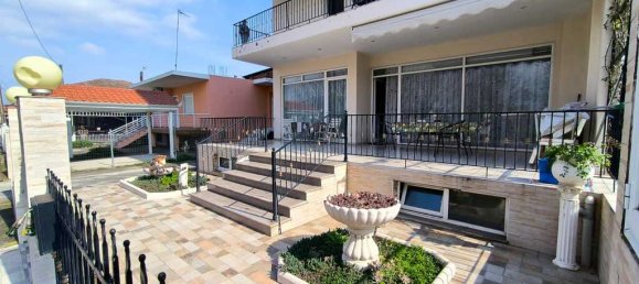 10 Schlafzimmer Gewerbliche Immobilien in Korinos, Greece, Nr. 53556 3