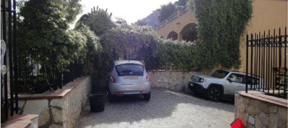 6 rooms House in Palermo, Italy No. 219790 4