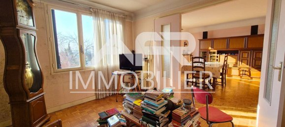 3 bedrooms House in Chatou, France No. 117833 11