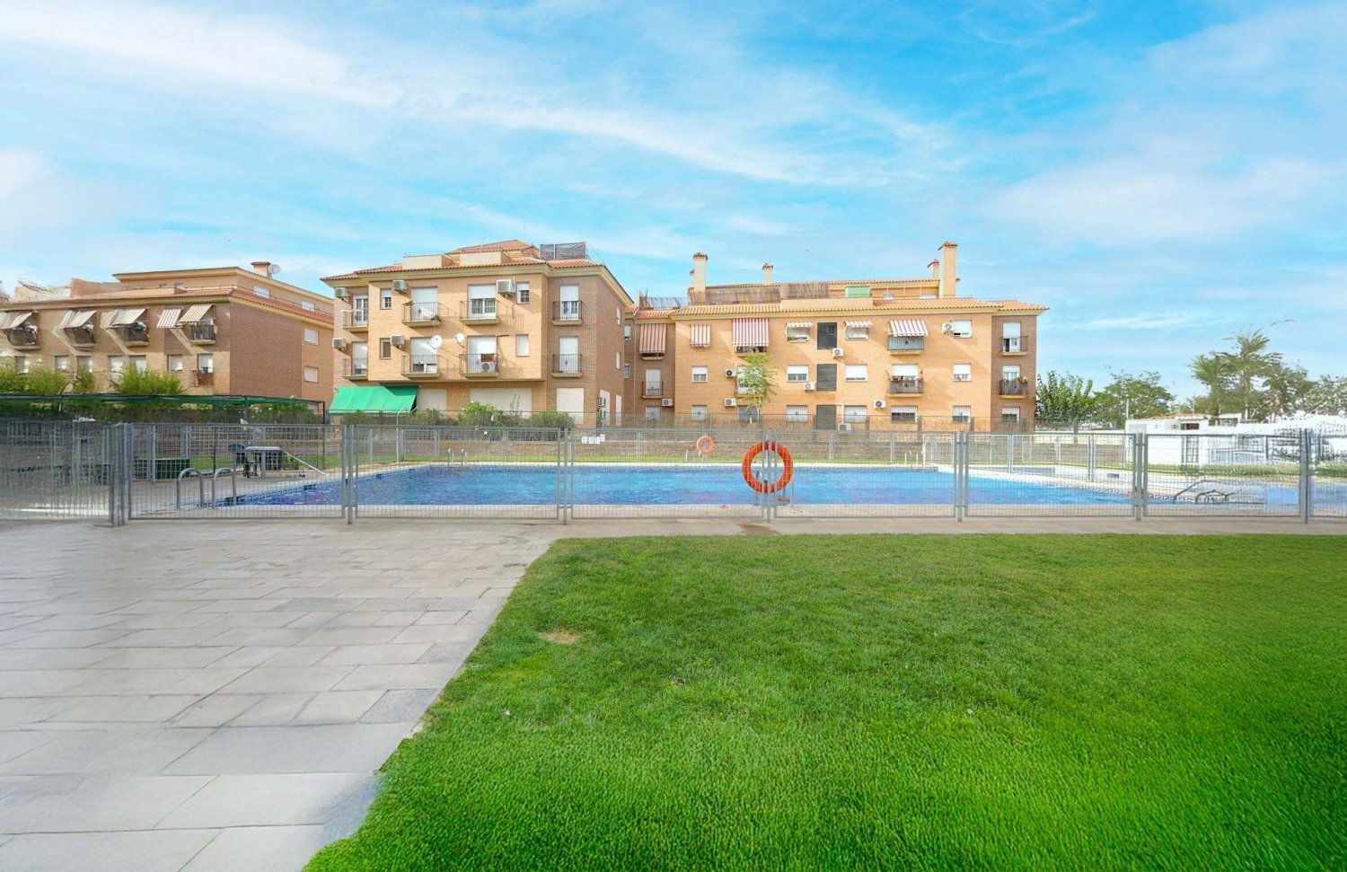 Apartamento de 3 dormitorios en Toledo, Spain No. 197041