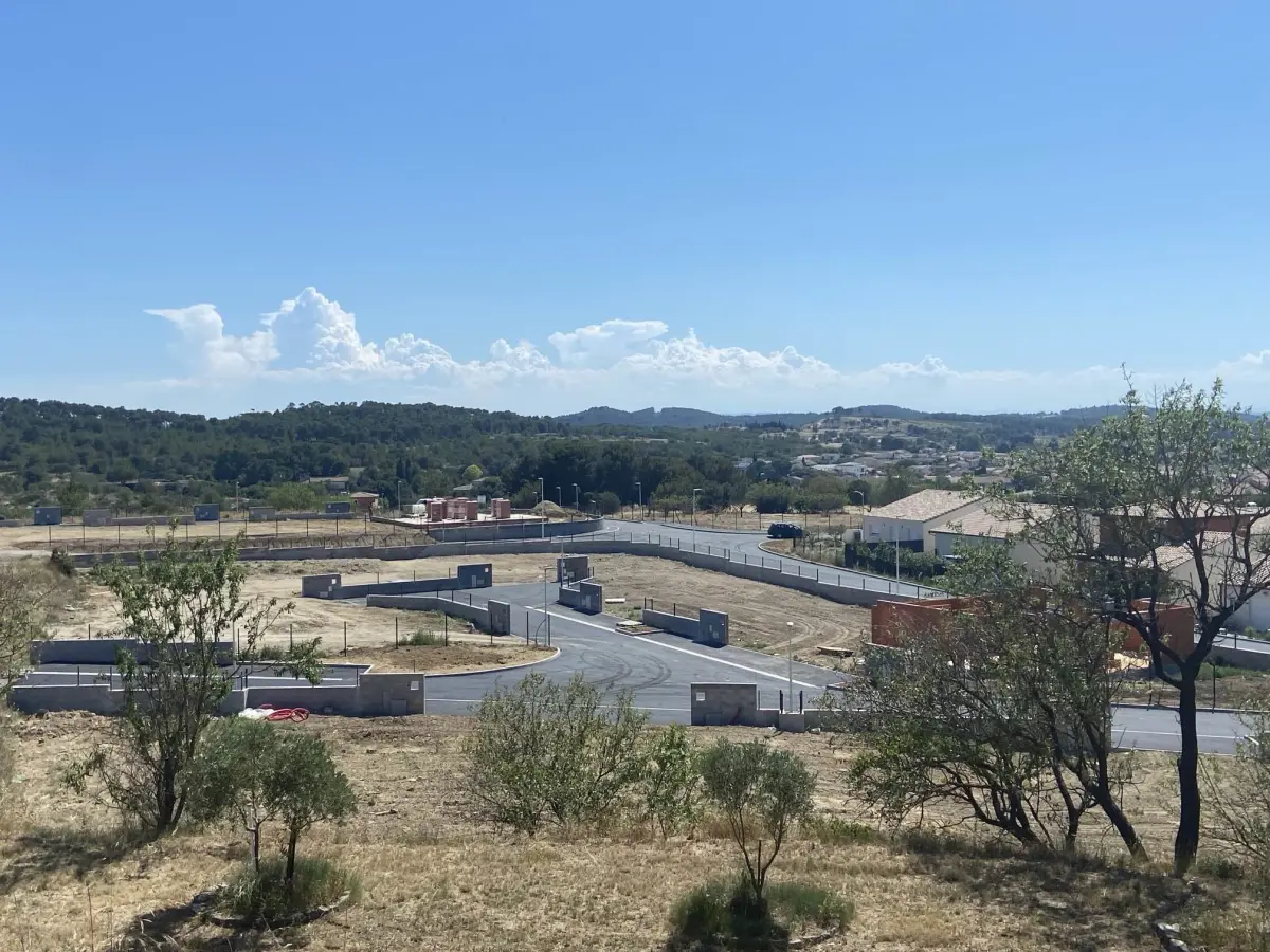 Terrain à Nissan-lez-Enserune, France 328m² No. 77088