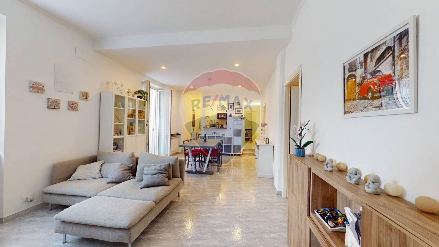 6غرفة شقة في Genoa, Italy رقم 275317