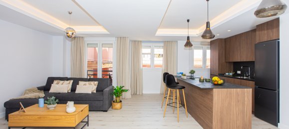 3 bedrooms Penthouse in Marbella, Spain No. 248617 2