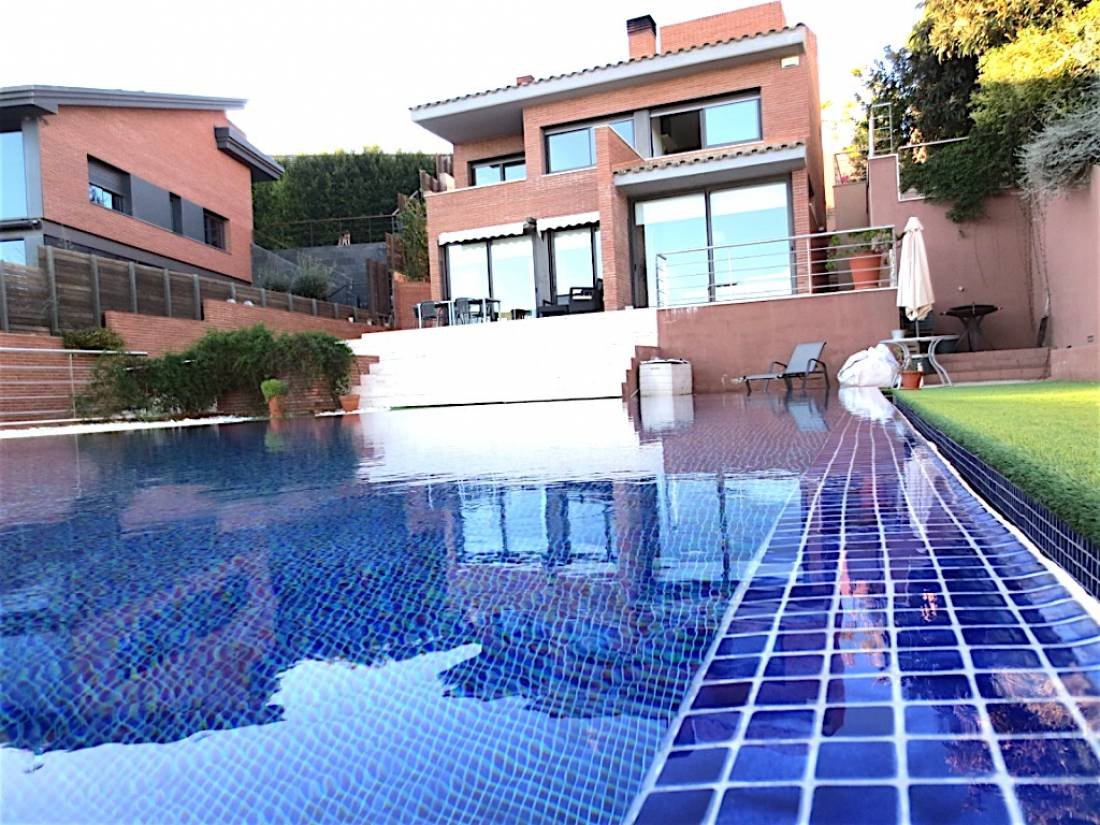 5 bedrooms Villa in Calella, Spain No. 284412