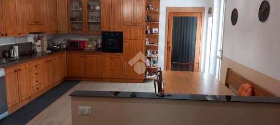 2 bedrooms House in Rozzano, Italy No. 24820 25