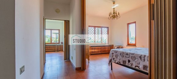 10 rooms Villa in Pietrasanta, Italy No. 195609 22