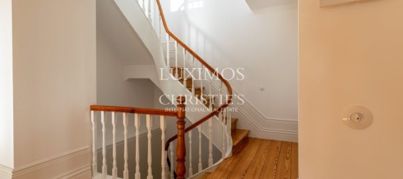 Вилла с 4 спальнями в Порту, Португалия № 120140 24