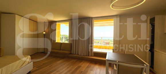 4 bedrooms Penthouse in Padenghe sul Garda, Italy No. 325852 10