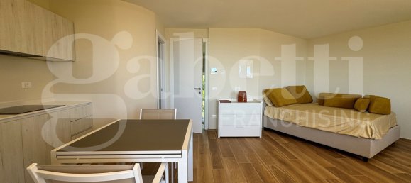 4 bedrooms Penthouse in Padenghe sul Garda, Italy No. 325852 9