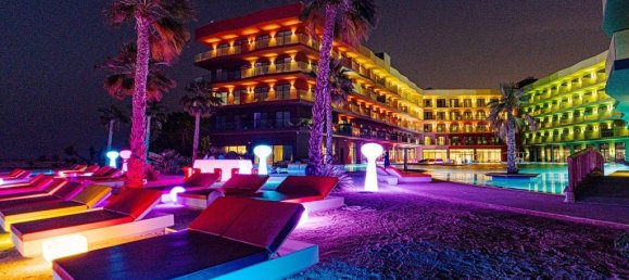 Studio in The World Islands, UAE No. 11675 4