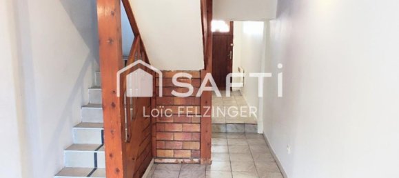 3 bedrooms House in Montaigu, France No. 259165 3