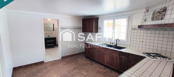 3 bedrooms House in Montaigu, France No. 259165 7