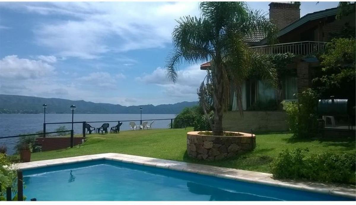 Дом с 10 спальнями в Кордоба, Аргентина № 64158