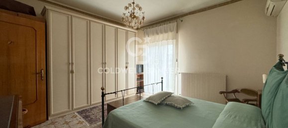 5 rooms Apartment in Ragusa, Italy No. 49672 23