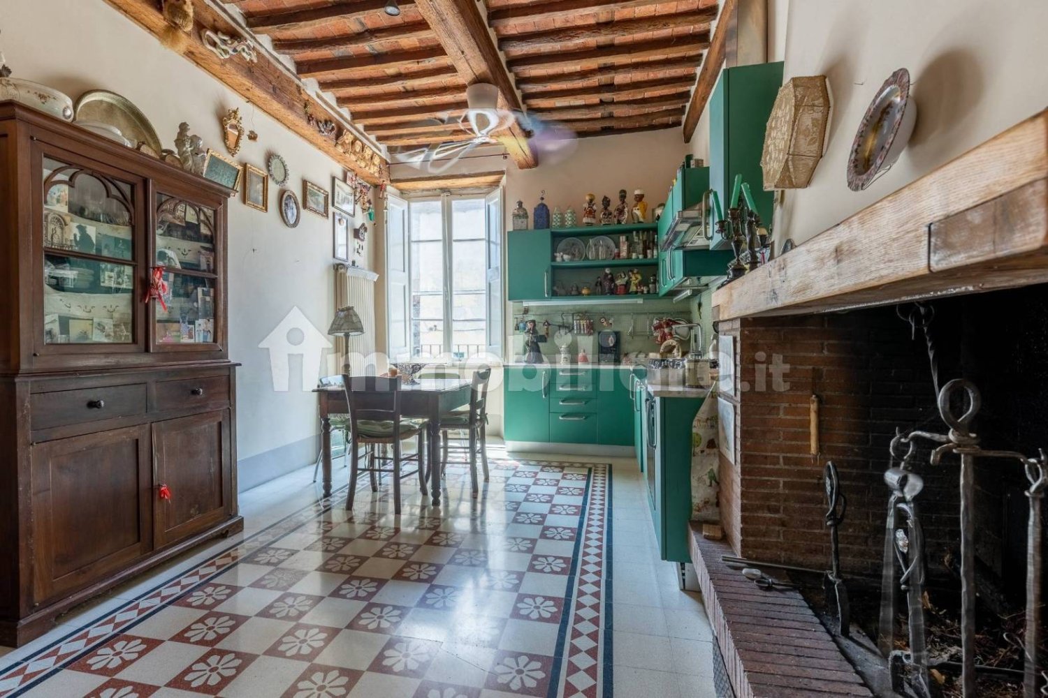 4 غرف نوم شقة في Lucca, Italy رقم 307407