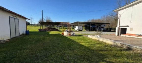 8 rooms Villa in Castelfranco di Sotto, Italy No. 251233 4