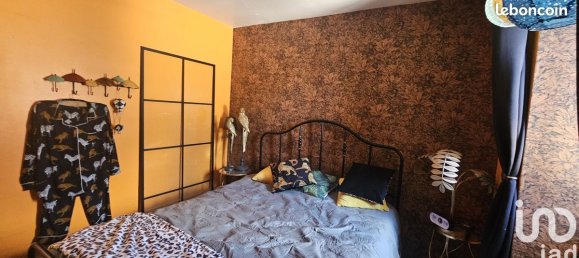 Adosado de 3 habitaciónes en Saint-Gaultier, France No. 235554 17