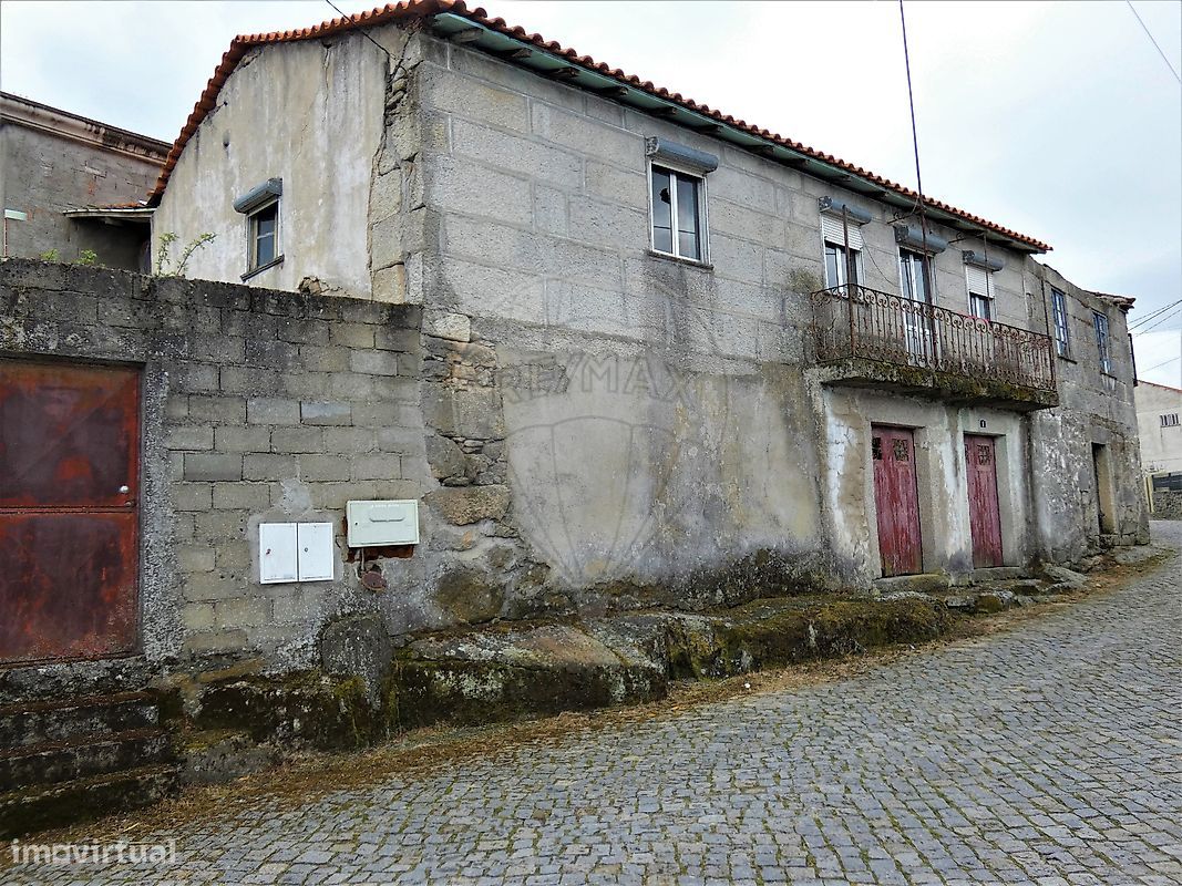 3 bedrooms House in Chavaes, Portugal No. 157419