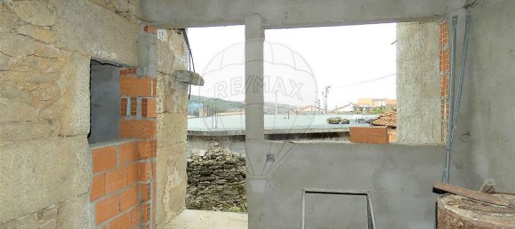 3 bedrooms House in Chavaes, Portugal No. 157419 12