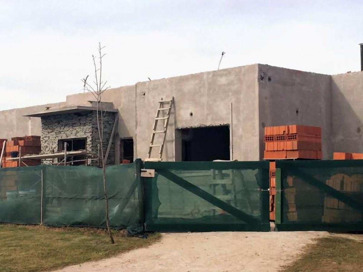 Дом с 3 спальнями в Эскобар, Аргентина № 17456